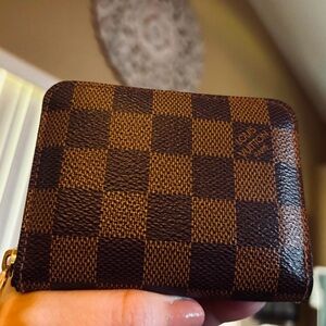 LV Authentic Louis Vuitton Damier Ebene Small Zippy Coin Wallet EUC